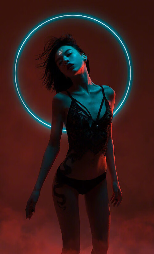 明星对决：张伟砍下30分，赛场表现抢眼！，明星张伟男