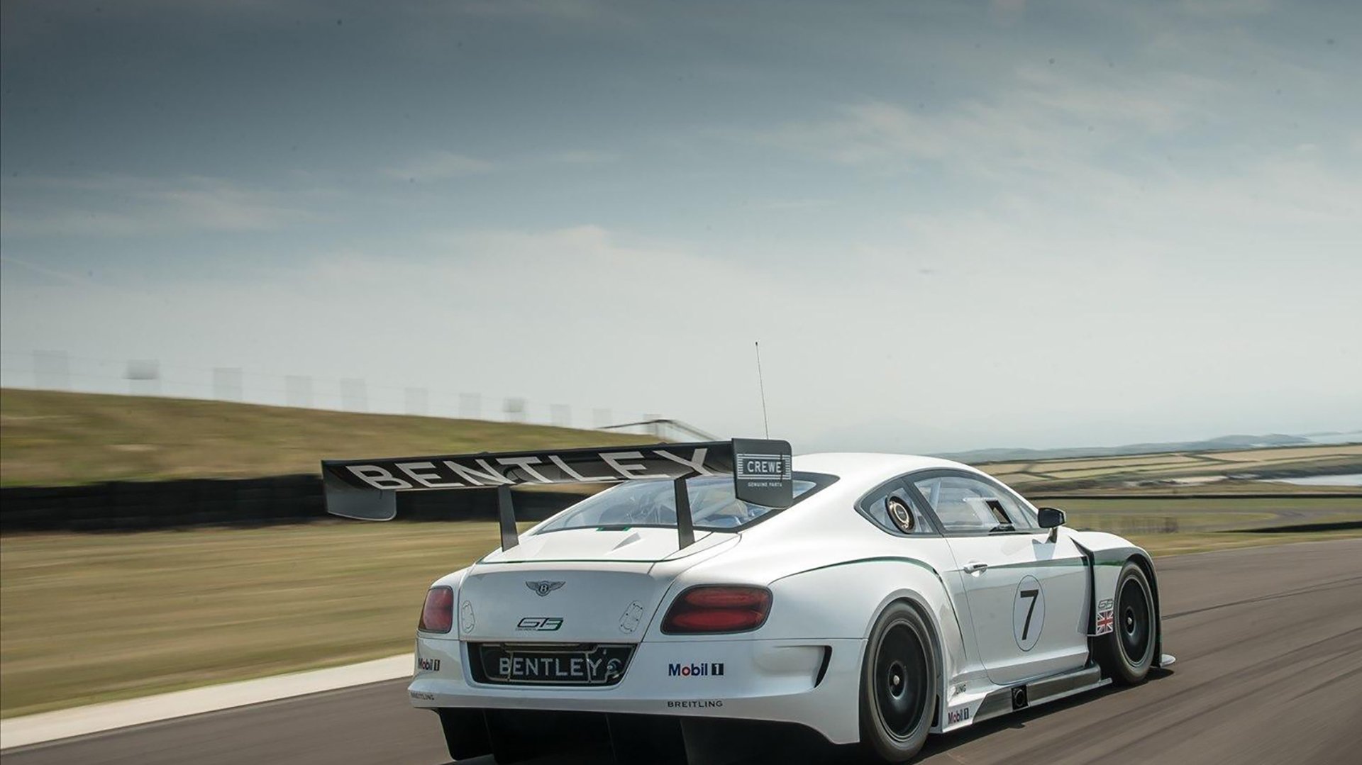 日本奥运足球队展现新一代风采，日本足球 奥运会