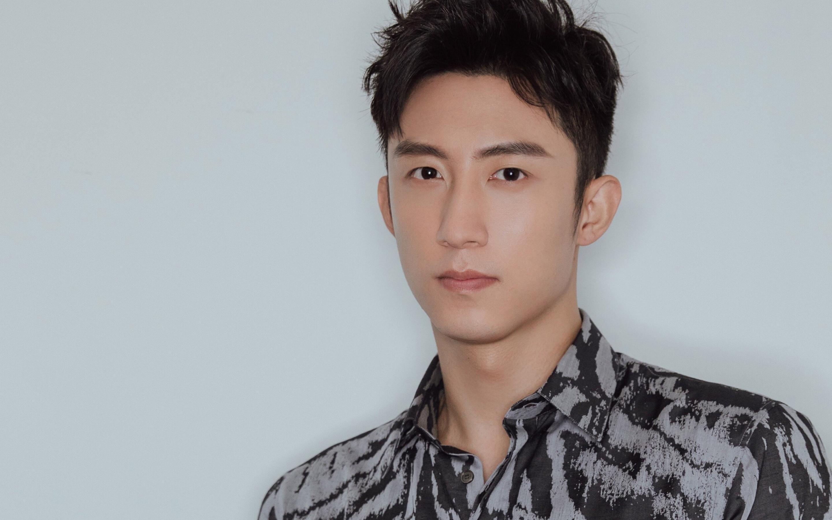 亚洲游泳冠军赛孙杨携队友力夺接力金，中国游泳冠军孙扬